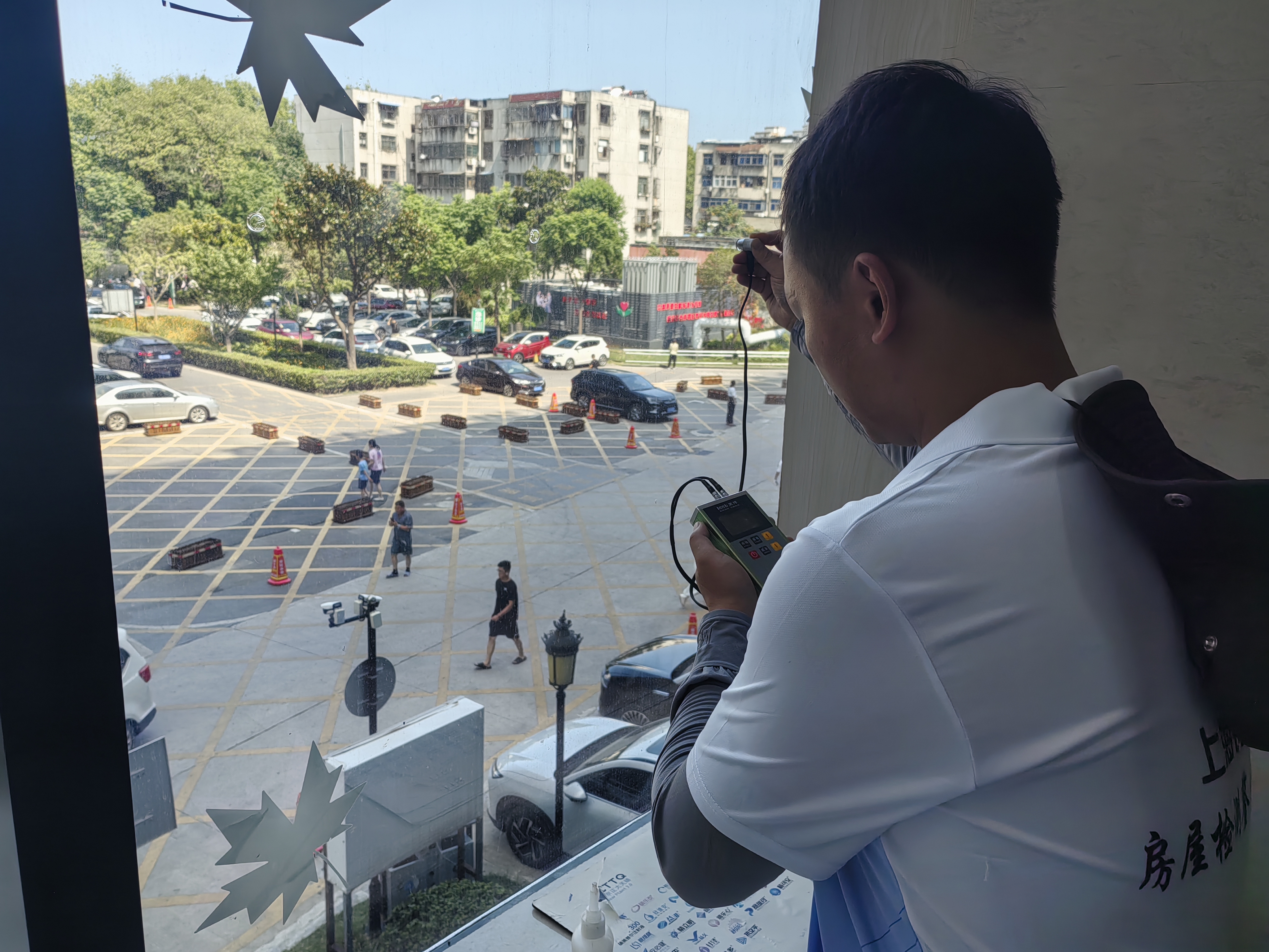 钢化玻璃自爆原因检测分析