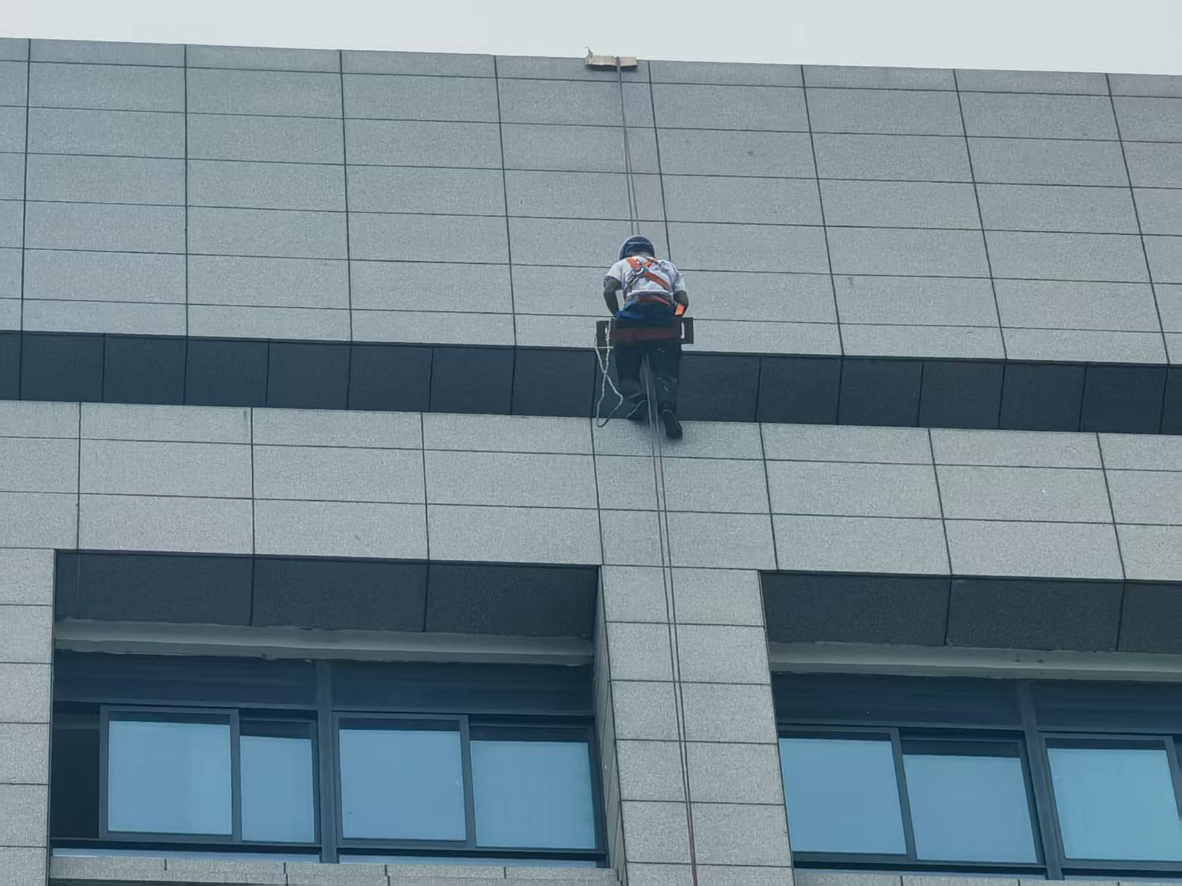 幕墙检测：为什么幕墙需要做六大特性检测