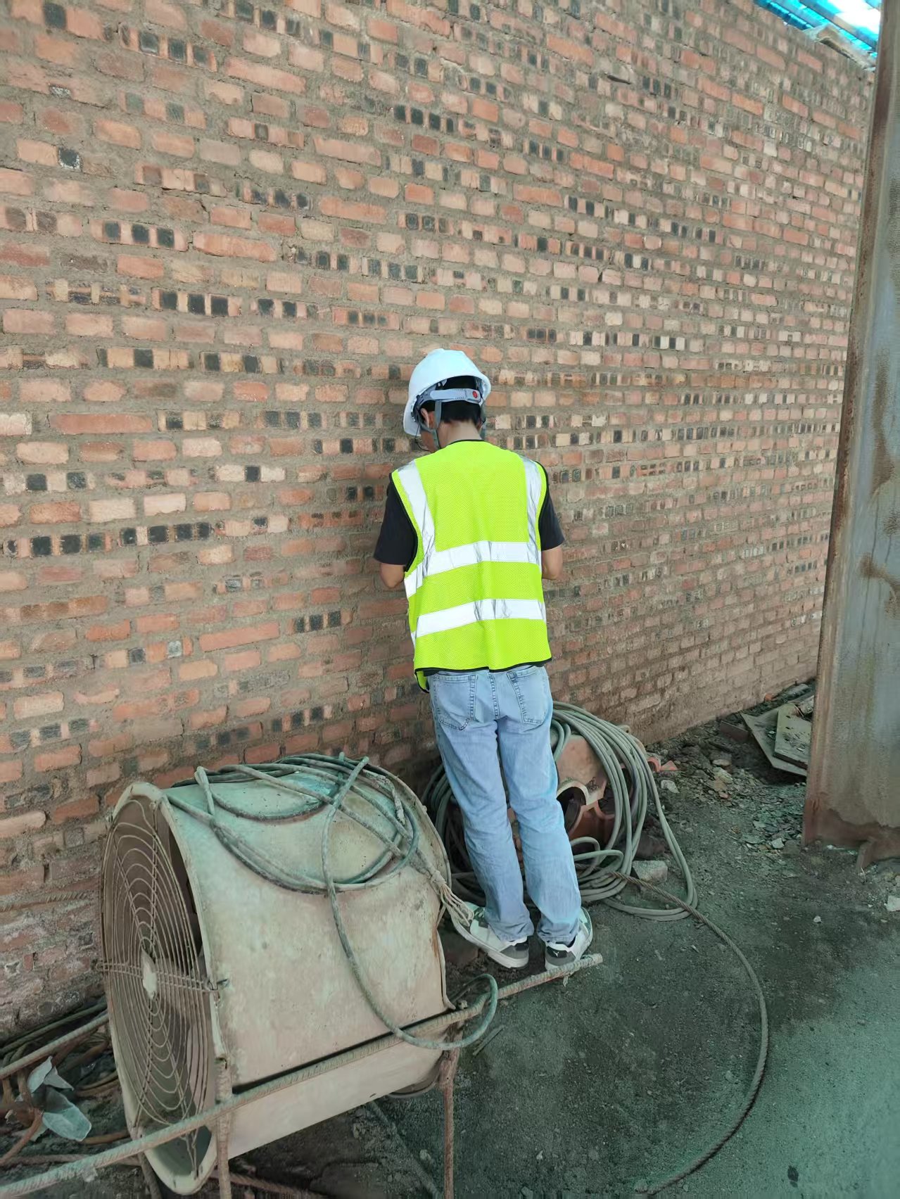 按下‘暂停键’的老楼：铜陵市某院病房楼停用待检，全面冲刺鉴定