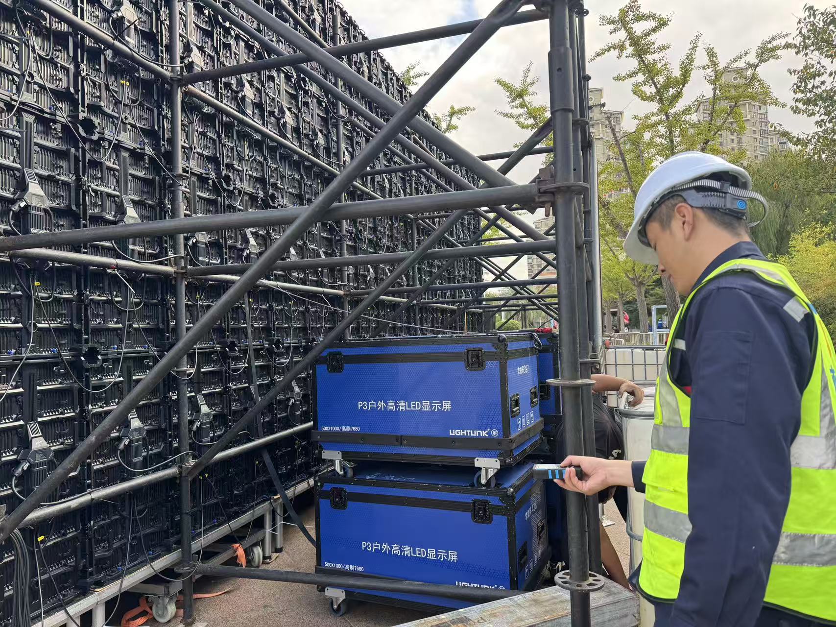  筑牢安全基石：户外临时舞台检测刻不容缓