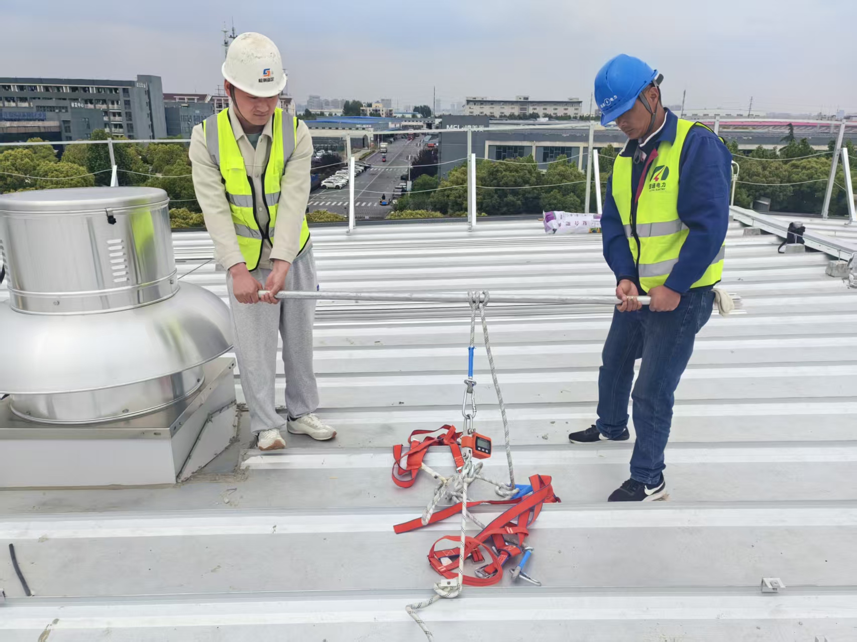 分布式光伏发电项目光伏夹具拉拔试验