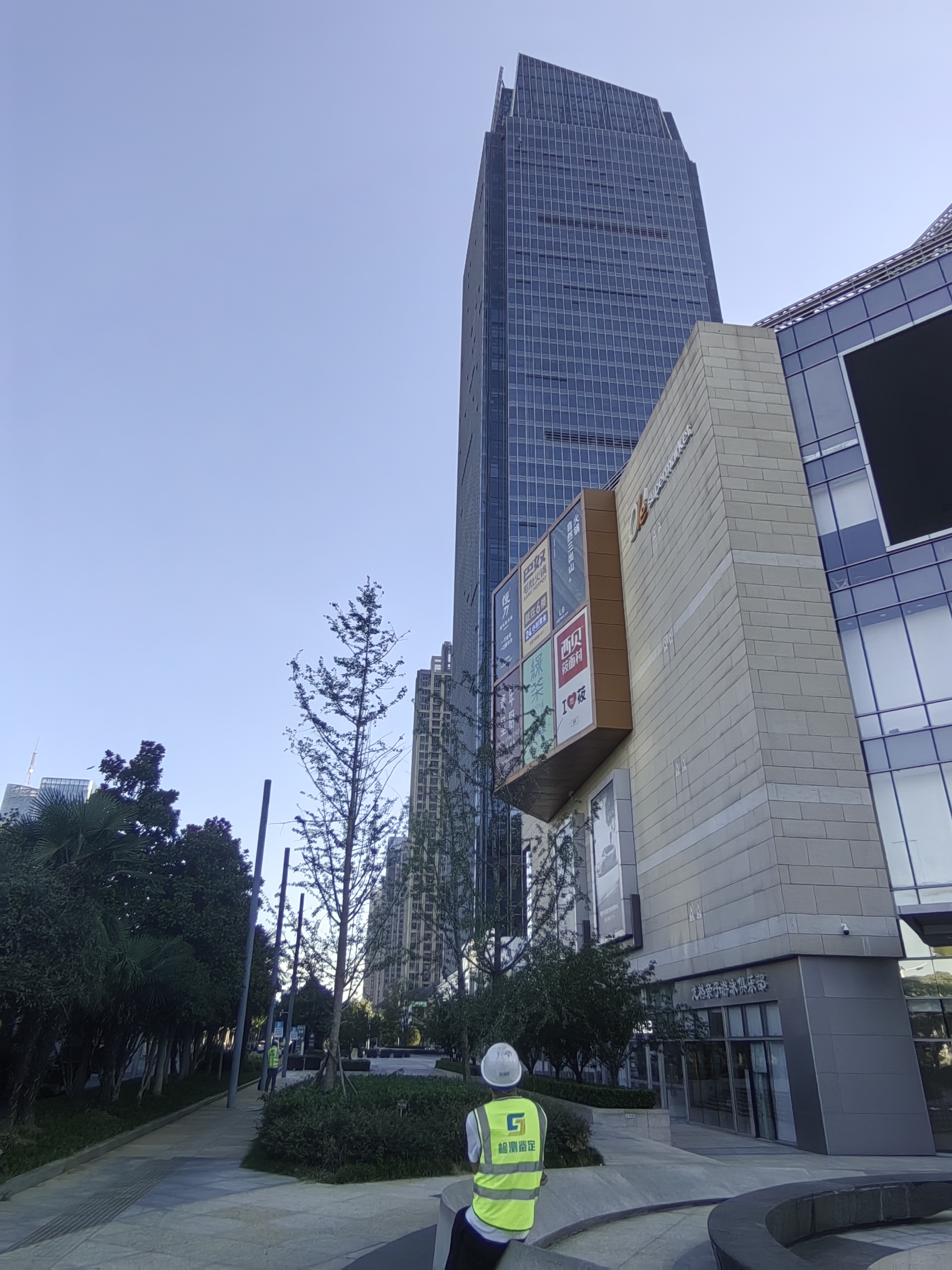 谨防幕墙高坠风险，幕墙安全评估内容与检测的主要方法