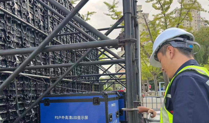 临时舞台 临时舞台